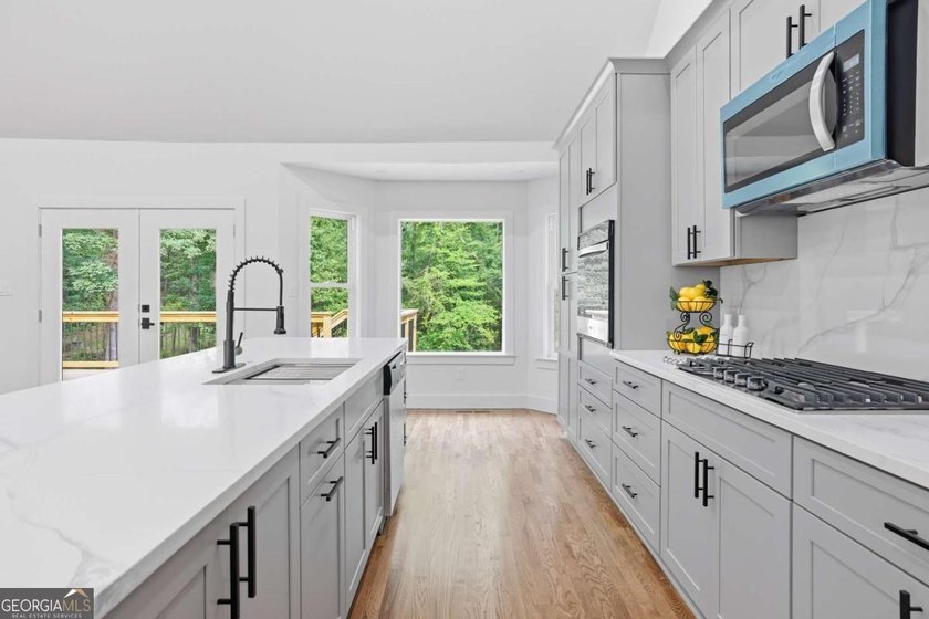 Completely renovated and move-in ready, this beautifully updated - photo 10