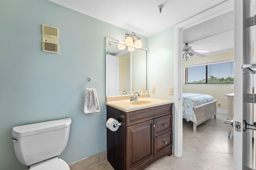 Welcome to a beautiful 2-bedroom, 2-bathroom condo located at - photo 13