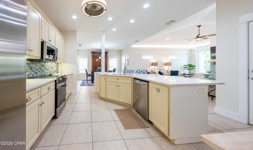 3BR/2.5BA home in Martinique in Panama City Beach. Extensive - photo 14