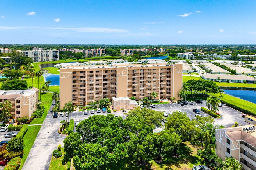 Welcome to a beautiful 2-bedroom, 2-bathroom condo located at - photo 24