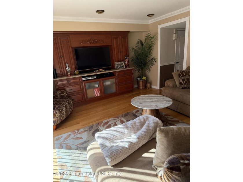 MOVE RIGHT INTO THIS BEAUTIFULLY MAINTAINED 2-BEDROOM FINISHED - photo 9