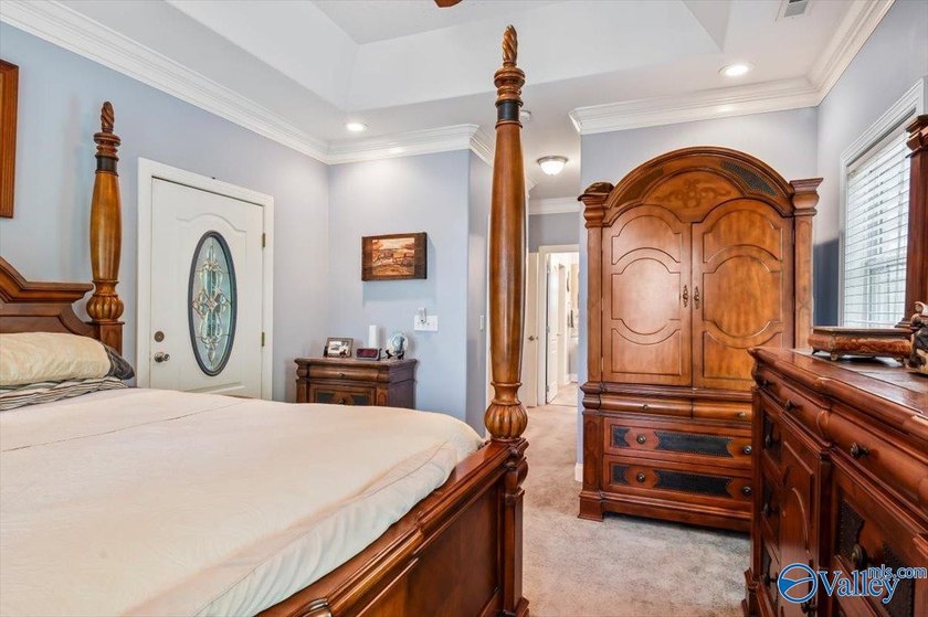 Southern Charm house w/large covered patio &amp; balcony w/views of - photo 32