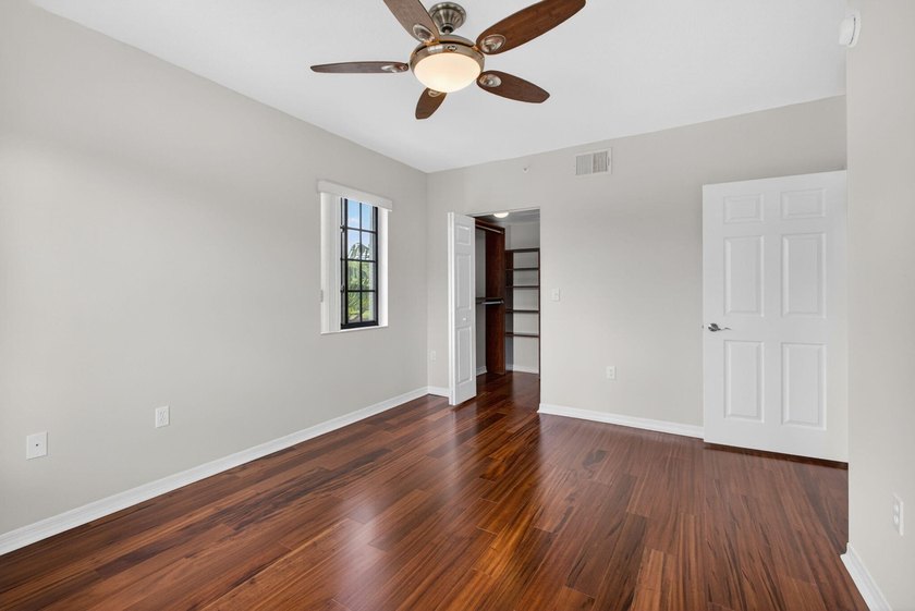 LIKE NEW | UPDATED | MOVE-IN READY | 3-BR, 3-BA PLUS DEN - - photo 43