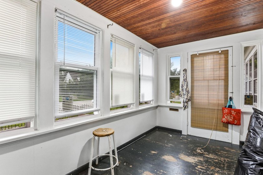 This 3-bedroom, 2-bath home with a detached 2-car garage is full - photo 4
