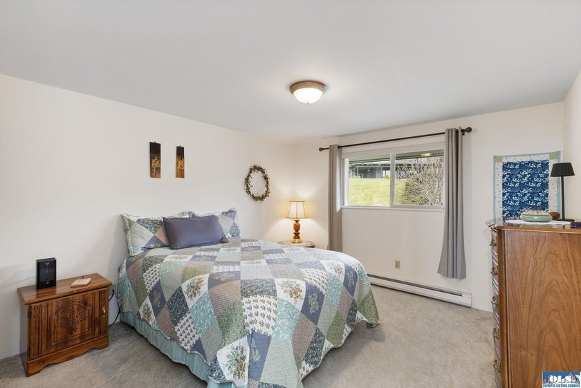 Welcome to easy convenient living in the heart of beautiful - photo 14
