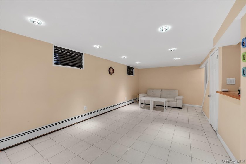 Huge price reduced for qualified buyers! Proudly Presenting a - photo 15