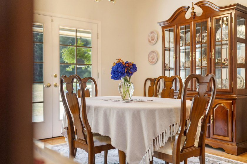 Tucked away at the end of Boomers Lane, a custom-built 1994 home - photo 17