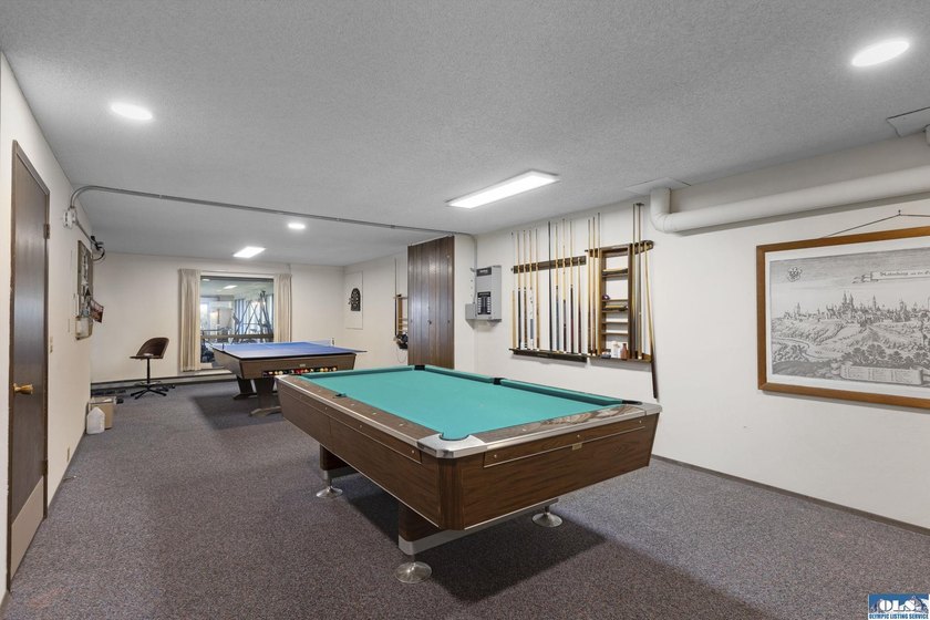Welcome to easy convenient living in the heart of beautiful - photo 33