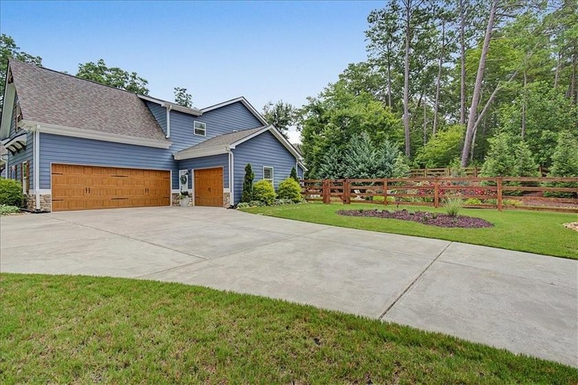 Step into the home-and lifestyle-you've been dreaming of. This - photo 8
