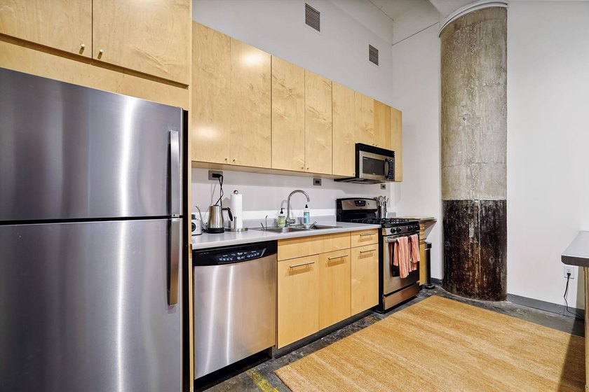 Buyers, don't miss this rare opportunity to own a historic Tower - photo 11