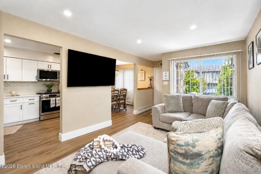 Welcome to this beautifully renovated two-bedroom, two-bath - photo 3
