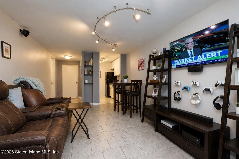 Located on the edge of the Grand Clove Lake Park sits this all - photo 4