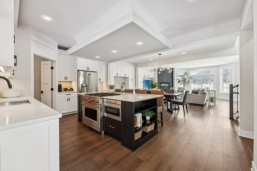 Welcome to the epitome of luxury living tailored for the - photo 8