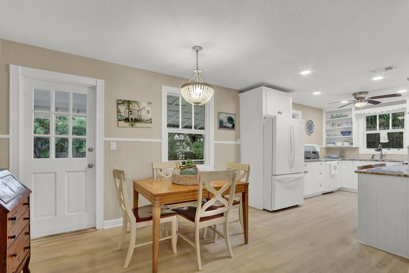 Charming coastal bungalow ideally located just mins from the - photo 9