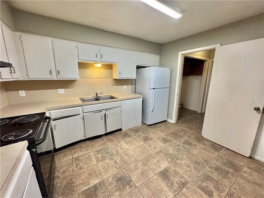 Income-Producing Corpus Christi Duplex | Active Leases in place| - photo 13
