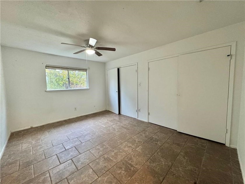 Income-Producing Corpus Christi Duplex | Active Leases in place| - photo 15