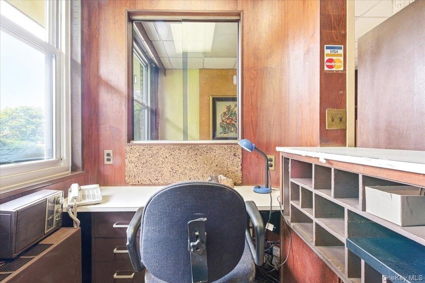 Prime Dental Office Opportunity at the Kennedy House in Forest - photo 9