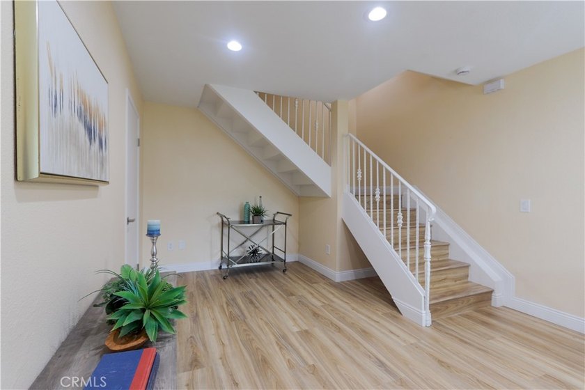 Beautifully Updated 3-Bedroom, 2-Bath Townhouse with an Attached - photo 12