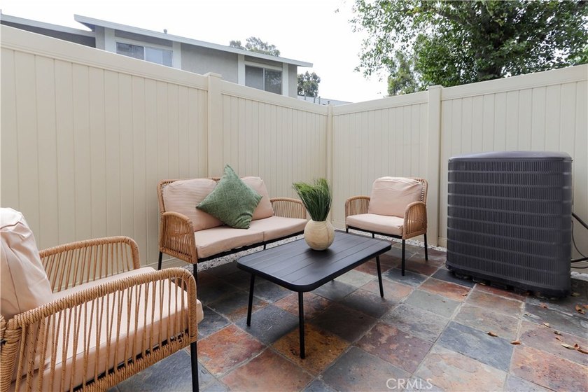 Beautifully Updated 3-Bedroom, 2-Bath Townhouse with an Attached - photo 16
