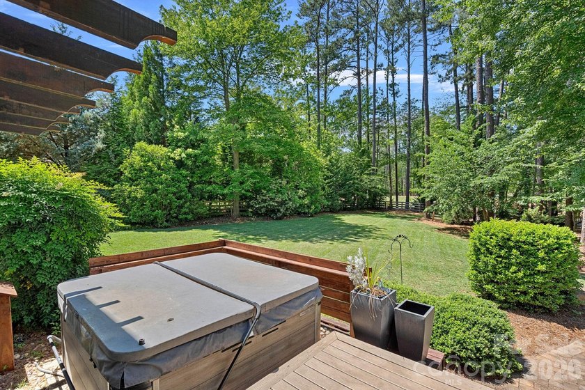 Welcome to 236 Tuskarora Trail, a show-stopping Mooresville - photo 36