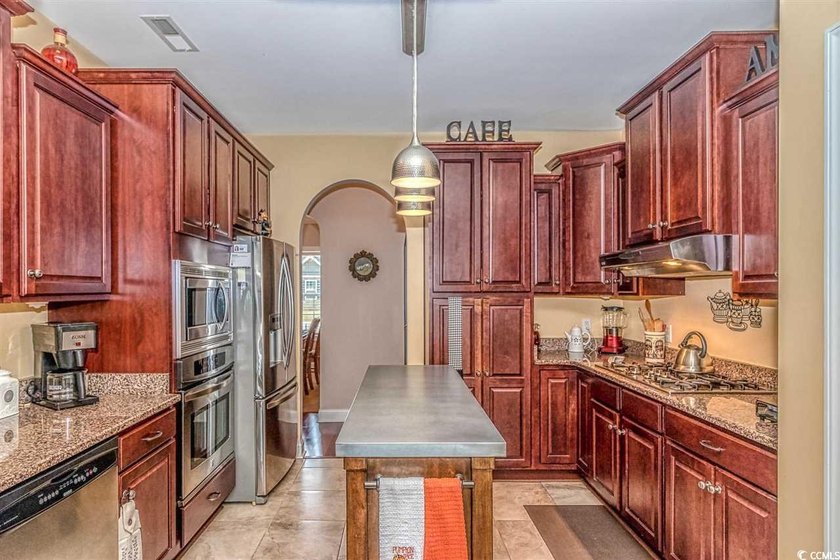 Incredible full brick, ranch custom built home on the golf - photo 6