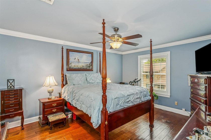 This 2 bed, 2 bath second floor condo delivers style the moment - photo 22