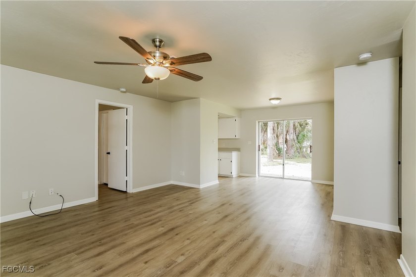 Inviting 3/2 home with open living areas and plenty of natural - photo 3