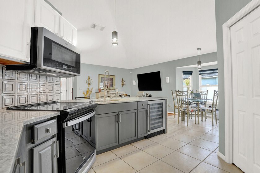 Meticulously Maintained Single-Family Home In Port St. Lucie - photo 12