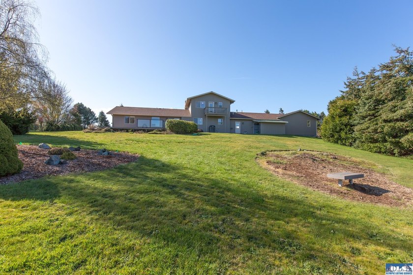 Beautifully appointed and thoughtfully upgraded, this Northwest - photo 17