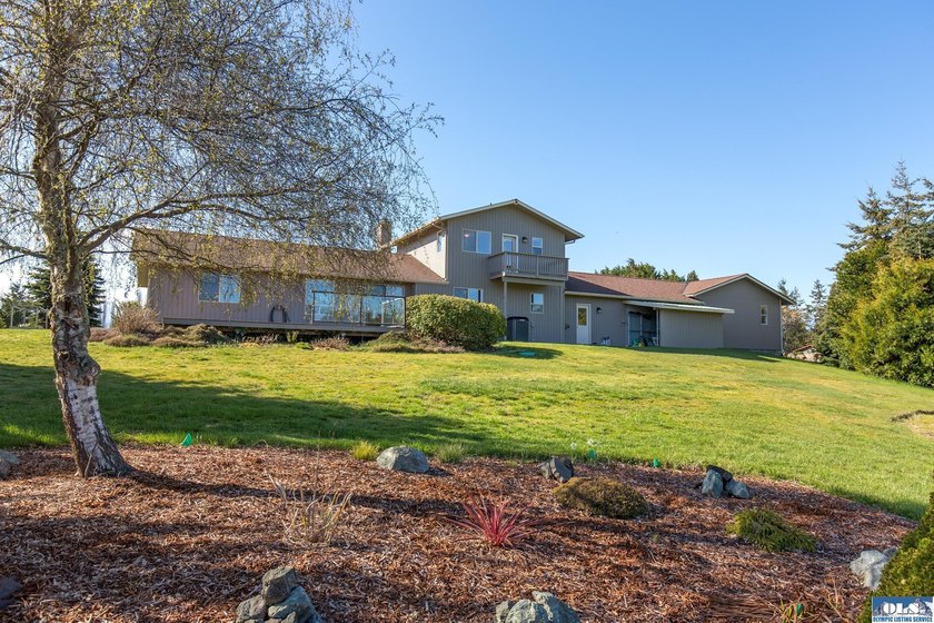 Beautifully appointed and thoughtfully upgraded, this Northwest - photo 18