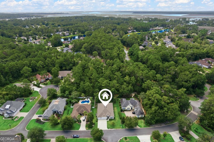 Welcome to this beautiful 4-bedroom, 3-bath home located in a - photo 2