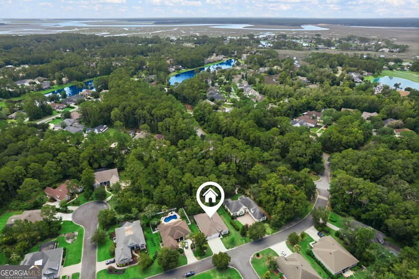 Welcome to this beautiful 4-bedroom, 3-bath home located in a - photo 3
