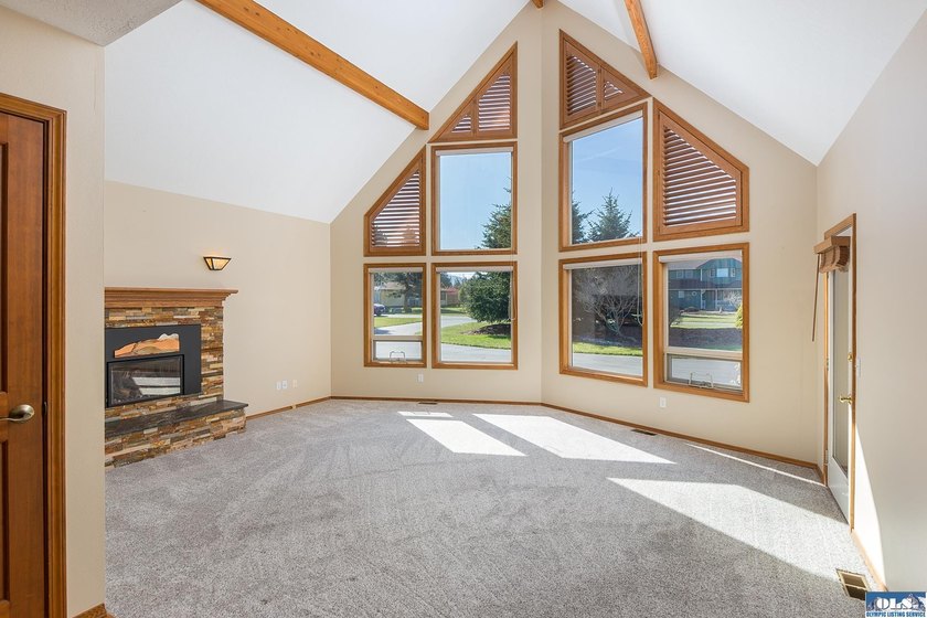 Beautifully appointed and thoughtfully upgraded, this Northwest - photo 23