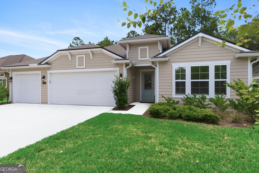 Welcome to this beautiful 4-bedroom, 3-bath home located in a - photo 9