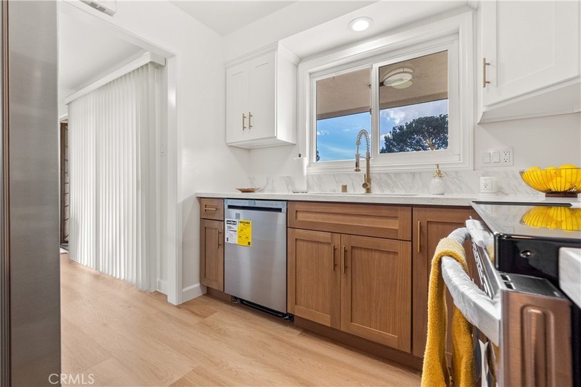 Completely remodeled bright unit sits atop the highest point in - photo 8
