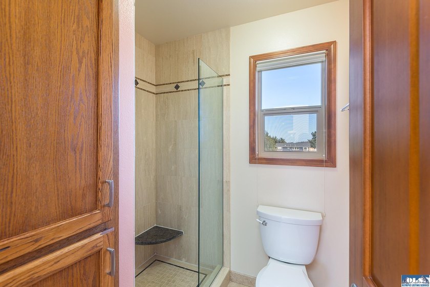 Beautifully appointed and thoughtfully upgraded, this Northwest - photo 38