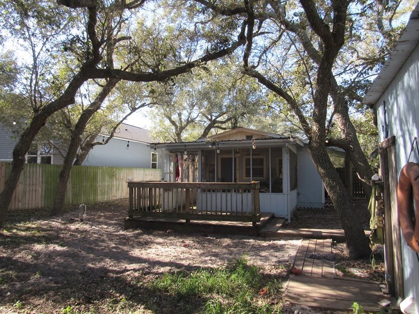 Hang up your fishing poles and settle into this charming coastal - photo 18