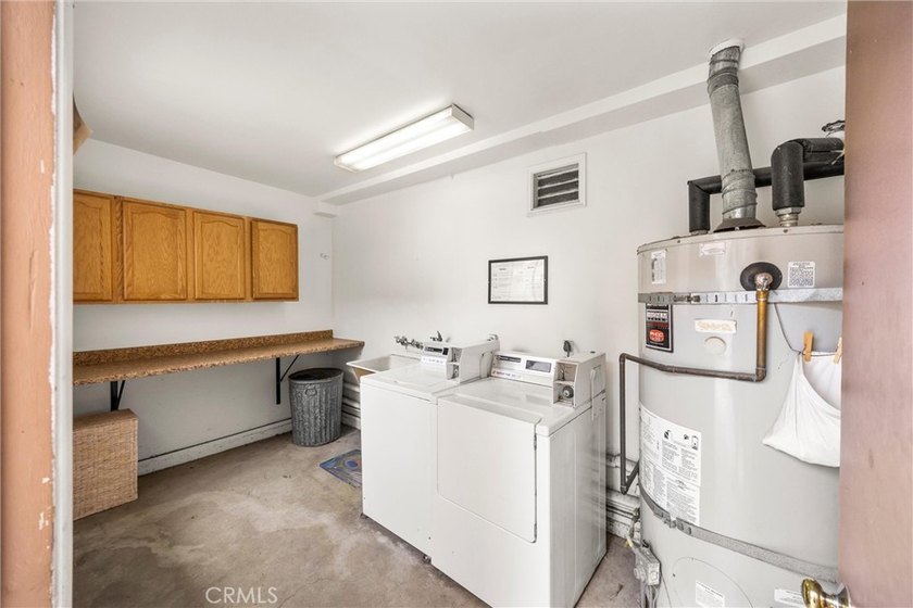 Welcome to coastal living in the heart of Long Beach! This - photo 22