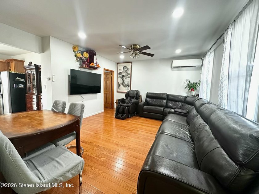 Welcome to this beautifully maintained Colonial nestled on a - photo 4