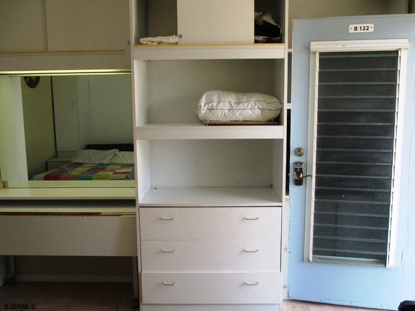 LOWEST CONDO FEE in AC! This ground floor beach block studio - photo 8