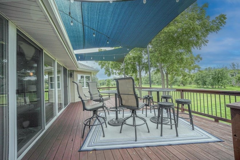Stunning home on the Rock River! Custom built home on the Rock - photo 9