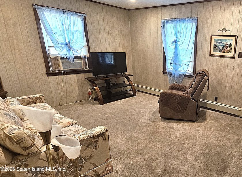 Pride of ownership shines throughout this lovingly maintained - photo 10