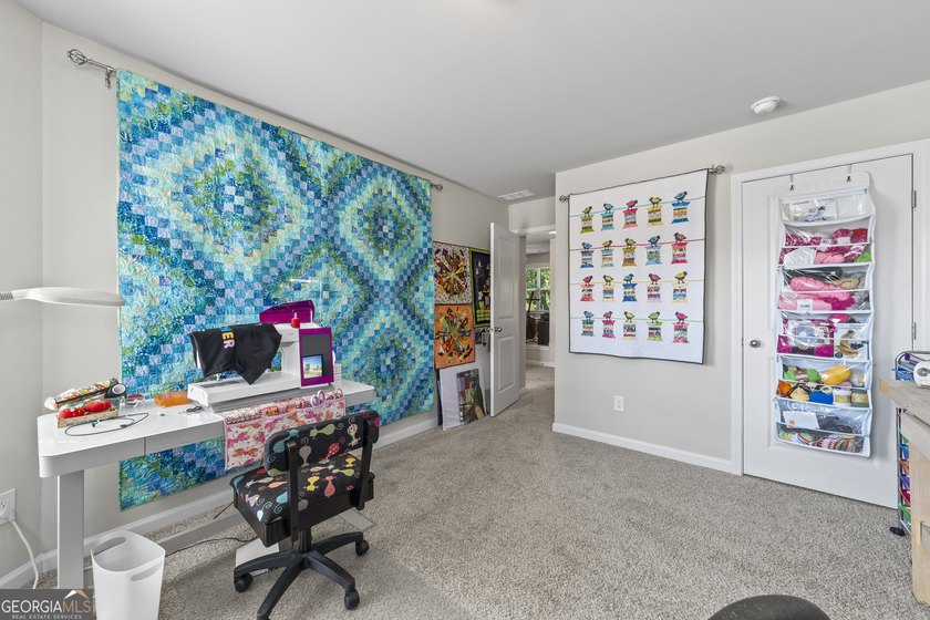 Beautifully maintained and showing like new, this 5 bedroom, 3 - photo 44