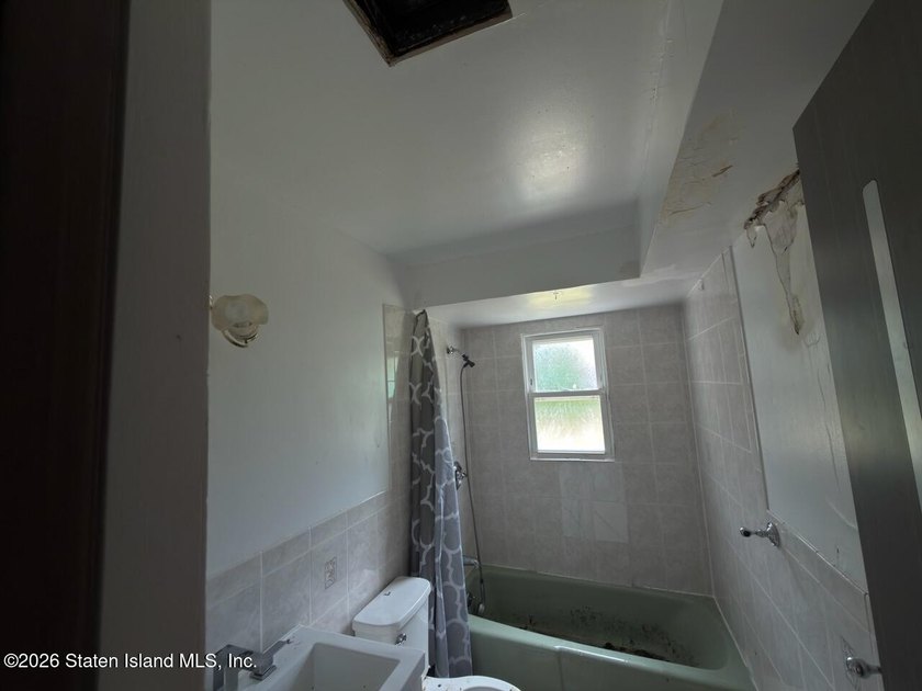 This home is full of potential and ready for your personal - photo 10