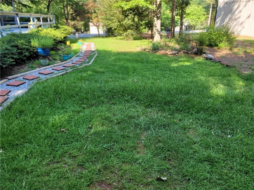 This beautiful quant weekend getaway or primary resident is a 3 - photo 8