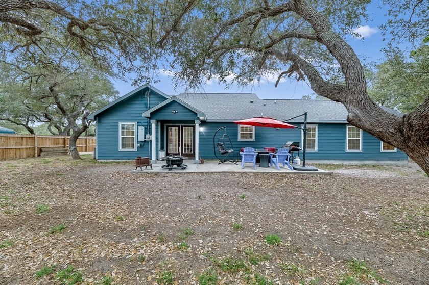 Welcome to your peaceful retreat in Rockport! This 2019-built - photo 21