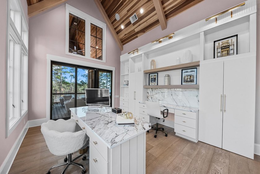 A NEWER CUSTOM LAKEFRONT ESTATE DEFINED BY EXCEPTIONAL - photo 35