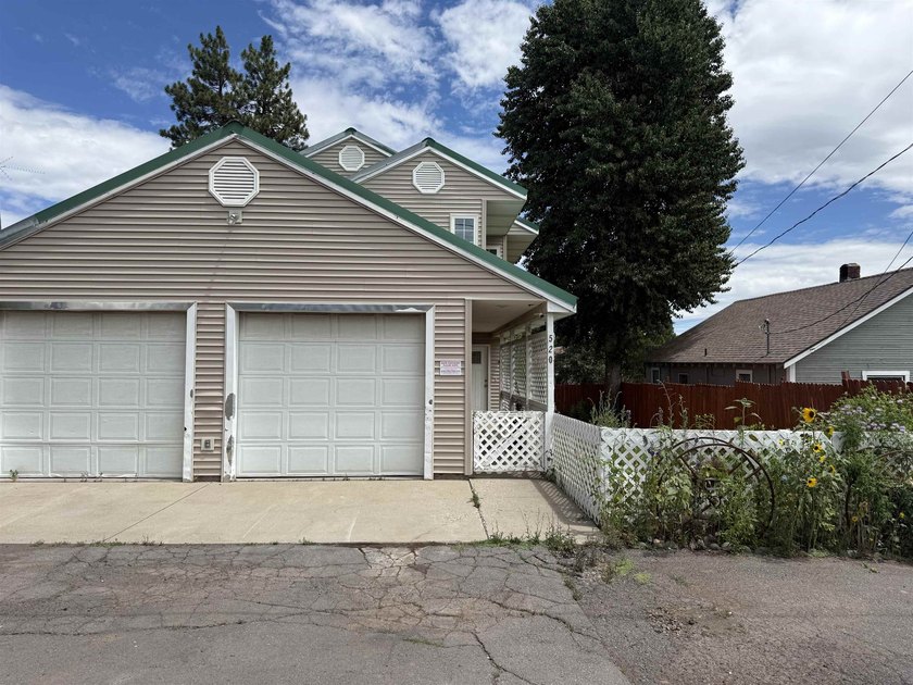 Beautiful home on a spacious lot in Westwood! This 4-bedroom, 2 - photo 41