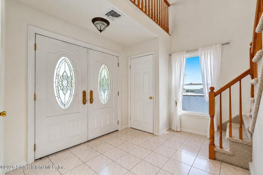 This must-see home is located in the desirable Rossville - photo 3