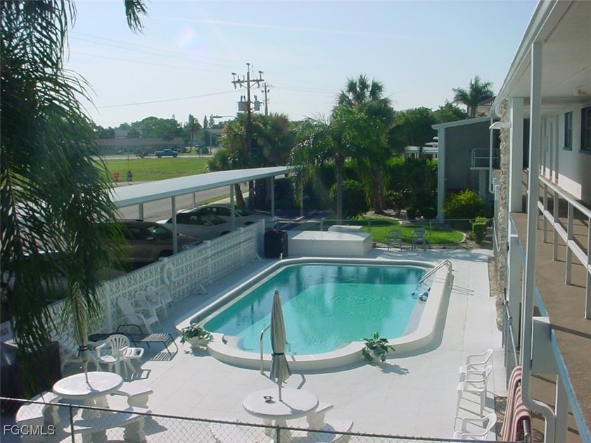 WATERFRONT SAILBOAT ACCESS! Intersecting Canals !! Beautiful - photo 8
